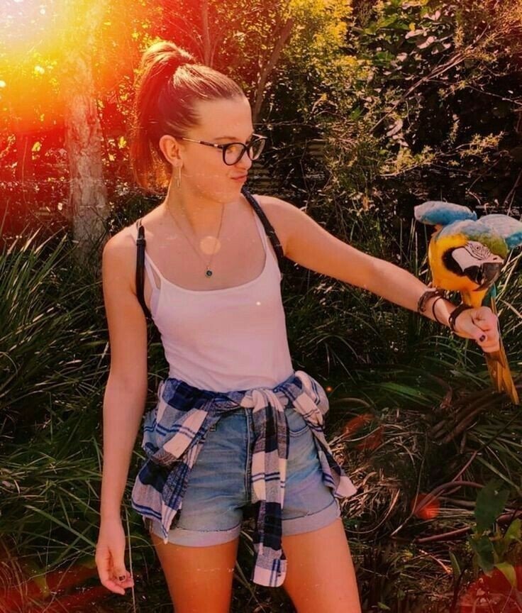 Preview image for millie bobby brown scenepack