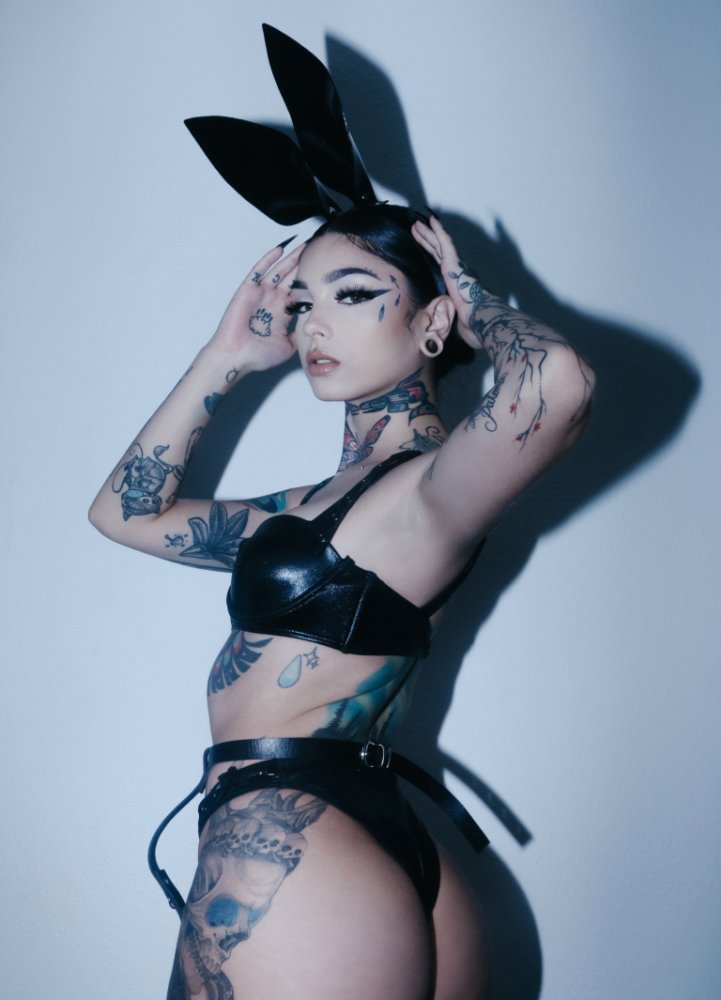 Preview image for taylor white by mrhub