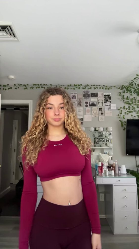 Preview image for 𝗦𝐓𝐑𝐄𝐀𝐌𝐄𝐑𝗚𝗜𝗥𝗟𝗦.net (𝐓𝐄𝐋𝐄𝐆𝐑𝐀𝐌) - streamergirls.net (website) (hs4m)