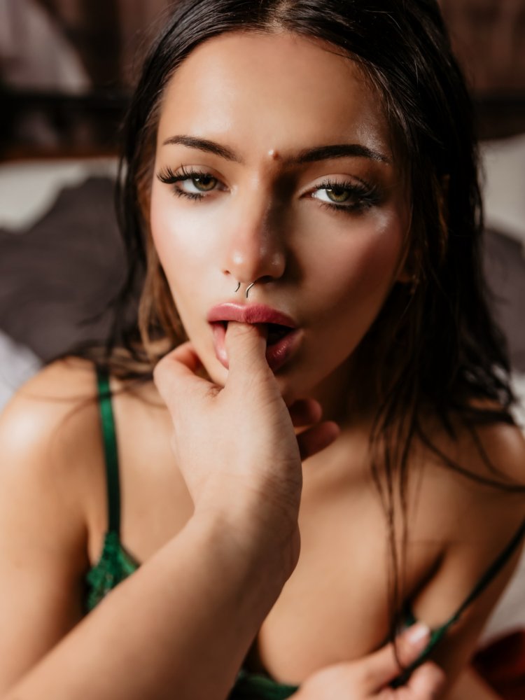Preview image for kissmerosy - visit onlyshare.io for more