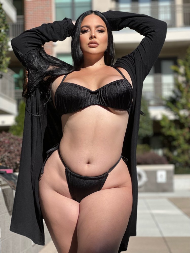 Preview image for cinthya larose