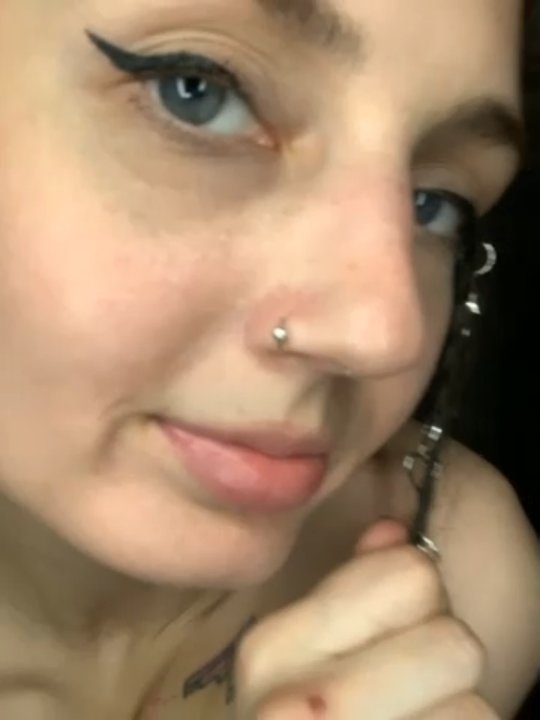 Wow Eva profile image