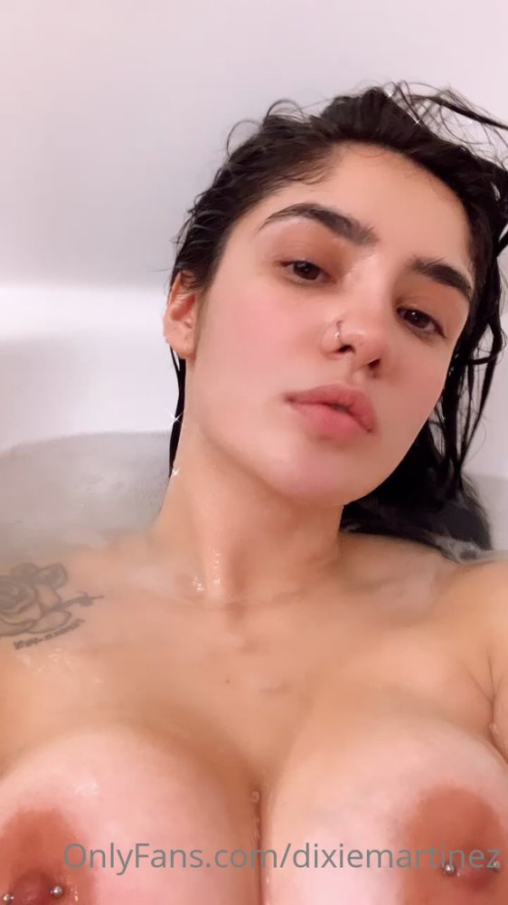 Preview image for dm - ladyleak.com