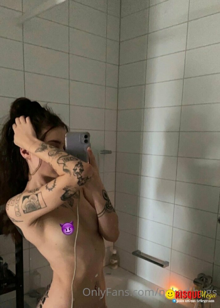 Preview image for naked hugs