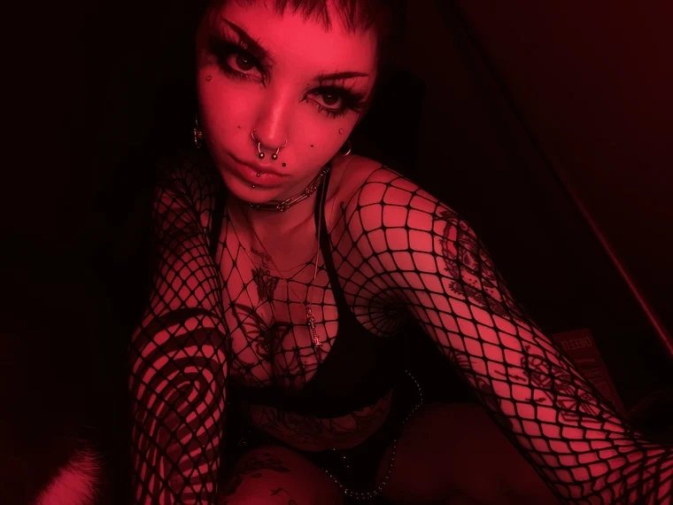 Preview image for gothcowgirlll - by telegram gigafans.net