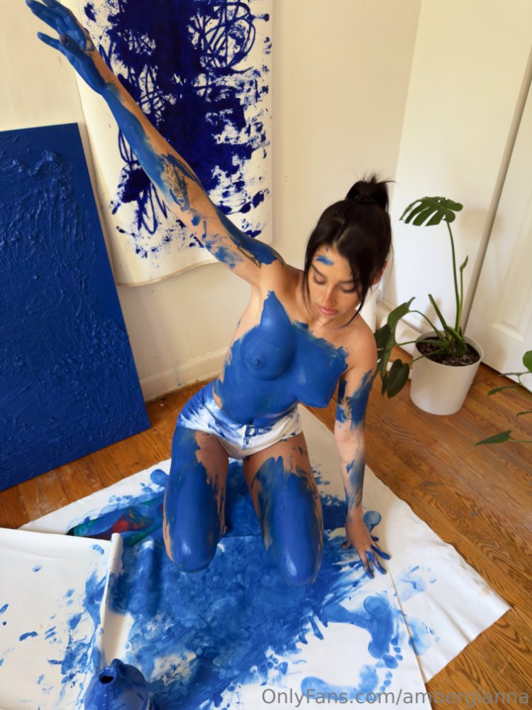 Preview image for ambergianna website onlymega.vip