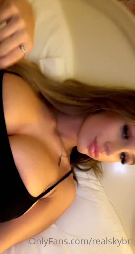Preview image for sky bri telegram @onlymega1