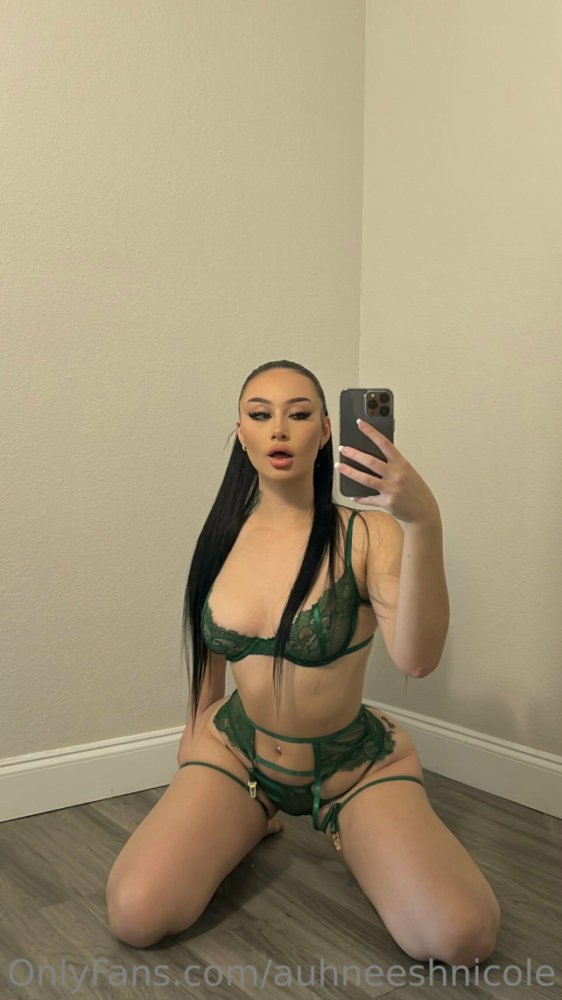 Preview image for auhneesh_nicole fap4lm.com