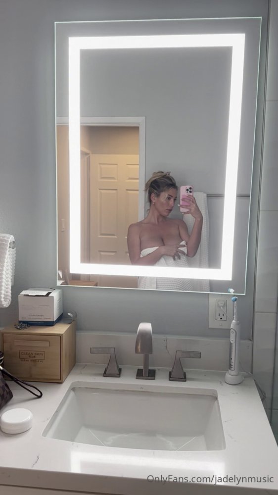 Preview image for jadelynmusic