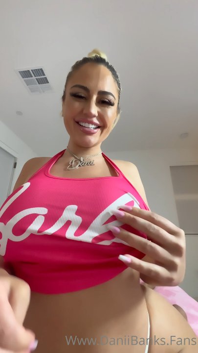 Preview image for daniibanks@onlyw£3d