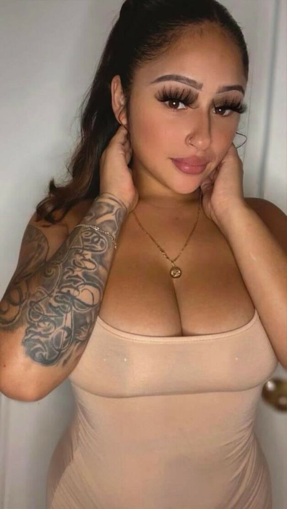 Preview image for brittanymolina 𝐉𝐎𝐈𝐍 -- 𝐏𝐑𝐄𝐌𝐈𝐔𝐌𝐒𝐓𝐀𝐒𝐇 𝐓𝐄𝐋𝐄𝐆𝐑𝐀𝐌