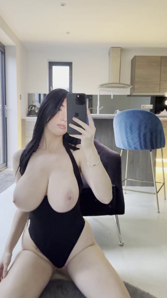 Preview image for layladr - visit onlyshare.io for more