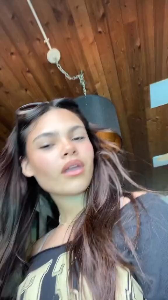 Preview image for ariana clips