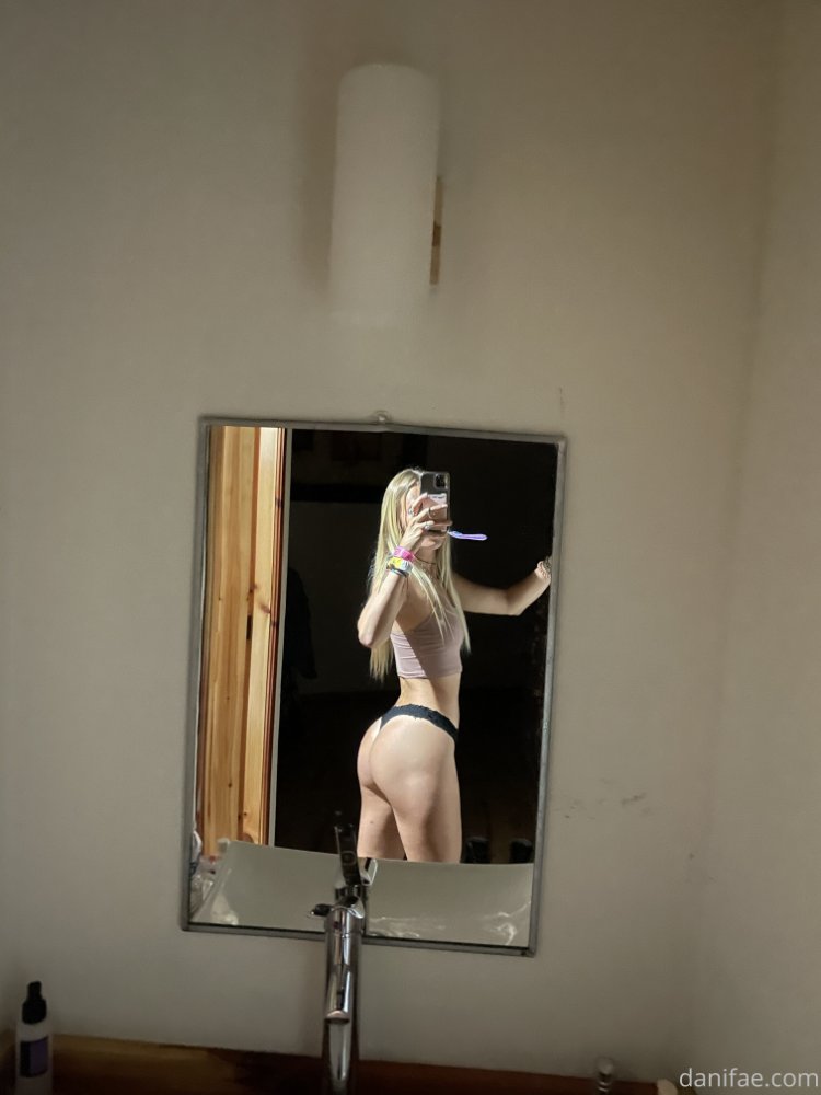 Preview image for danifae
