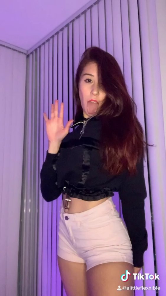Preview image for 𝗦𝐓𝐑𝐄𝐀𝐌𝐄𝐑𝗚𝗜𝗥𝗟𝗦.net (𝐓𝐄𝐋𝐄𝐆𝐑𝐀𝐌) - streamergirls.net (website) (7ykB)