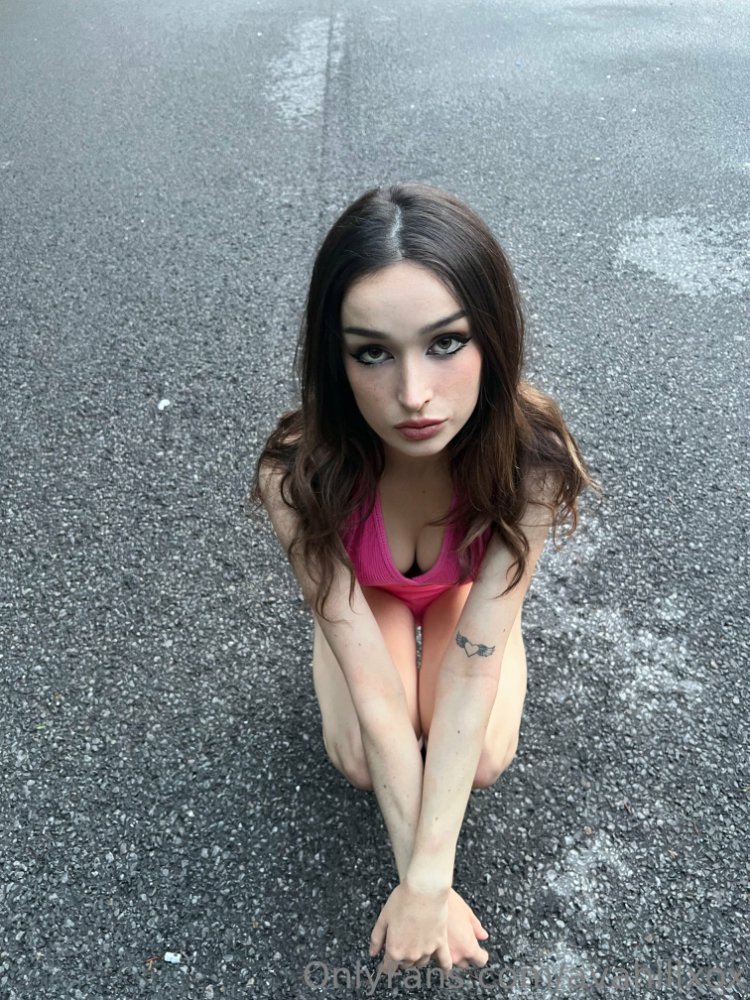 Preview image for avahillxox by mrhub