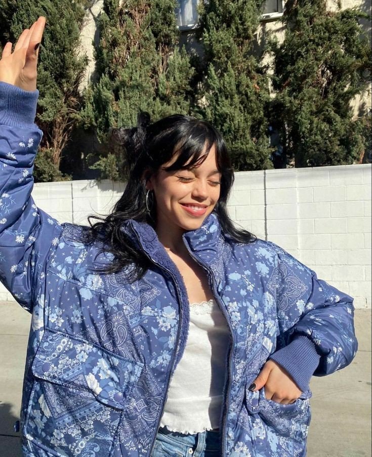 Preview image for jenna ortega - pack