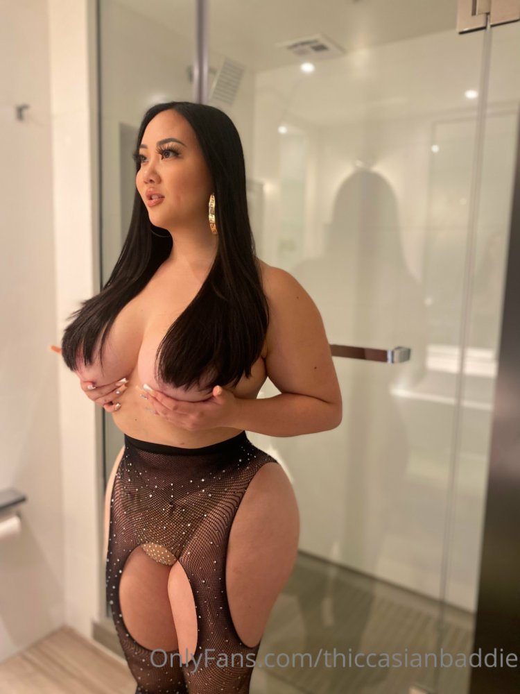Preview image for thiccasianbaddie - visit nutinbutheat.com 