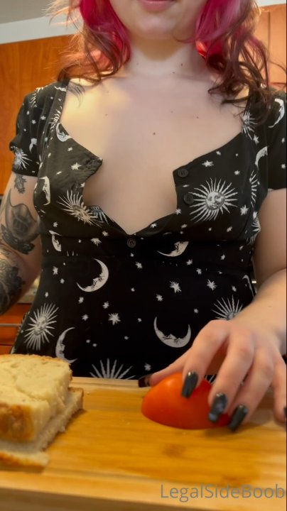 Preview image for legalsideboob of4lm.com