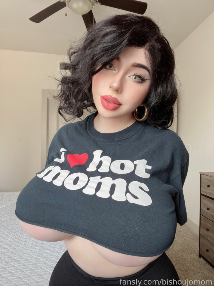 Preview image for bishoujomom  -- 𝐉𝐎𝐈𝐍 -- 𝐏𝐑𝐄𝐌𝐈𝐔𝐌𝐒𝐓𝐀𝐒𝐇 𝐓𝐄𝐋𝐄𝐆𝐑𝐀𝐌