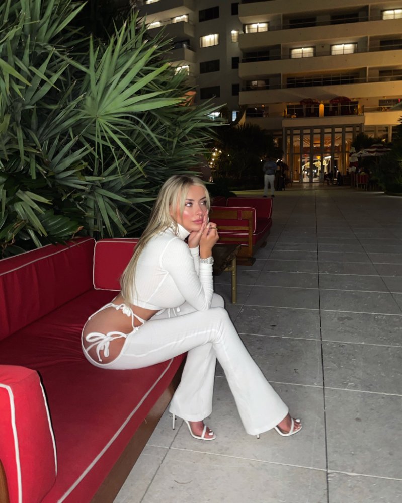 Preview image for corinna kopf - join @onlyw£3d telegram