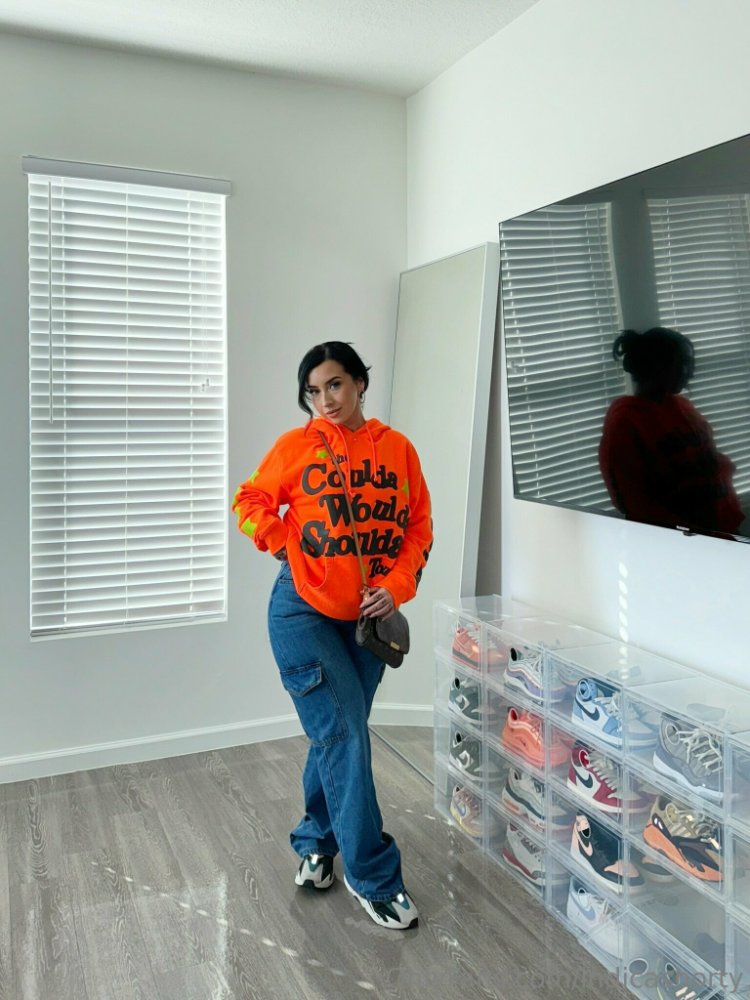 Preview image for indicashorty fap4lm.com