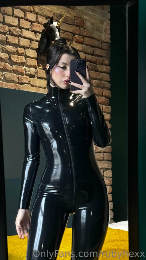 Preview image for rubyhexx - website onlymega.vip (0WIG)