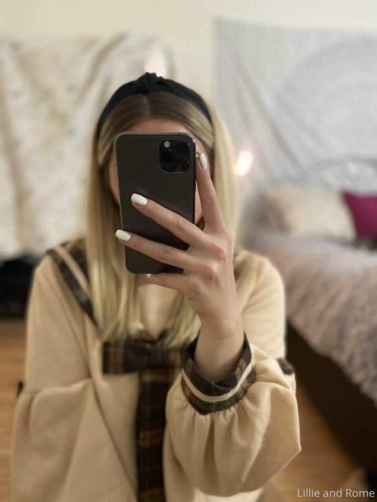 Preview image for lilyxthorne - by telegram gigafans.net