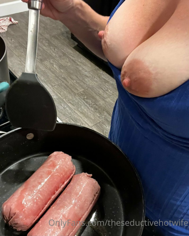 Preview image for theseductivehotwife by telegram gigafans.net (ejPP)