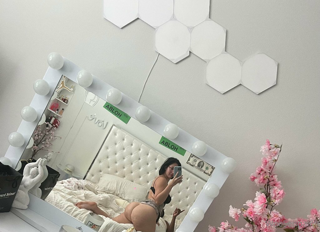 Preview image for woe senpai - website cutegirlsnetwork.com 🌌🔥