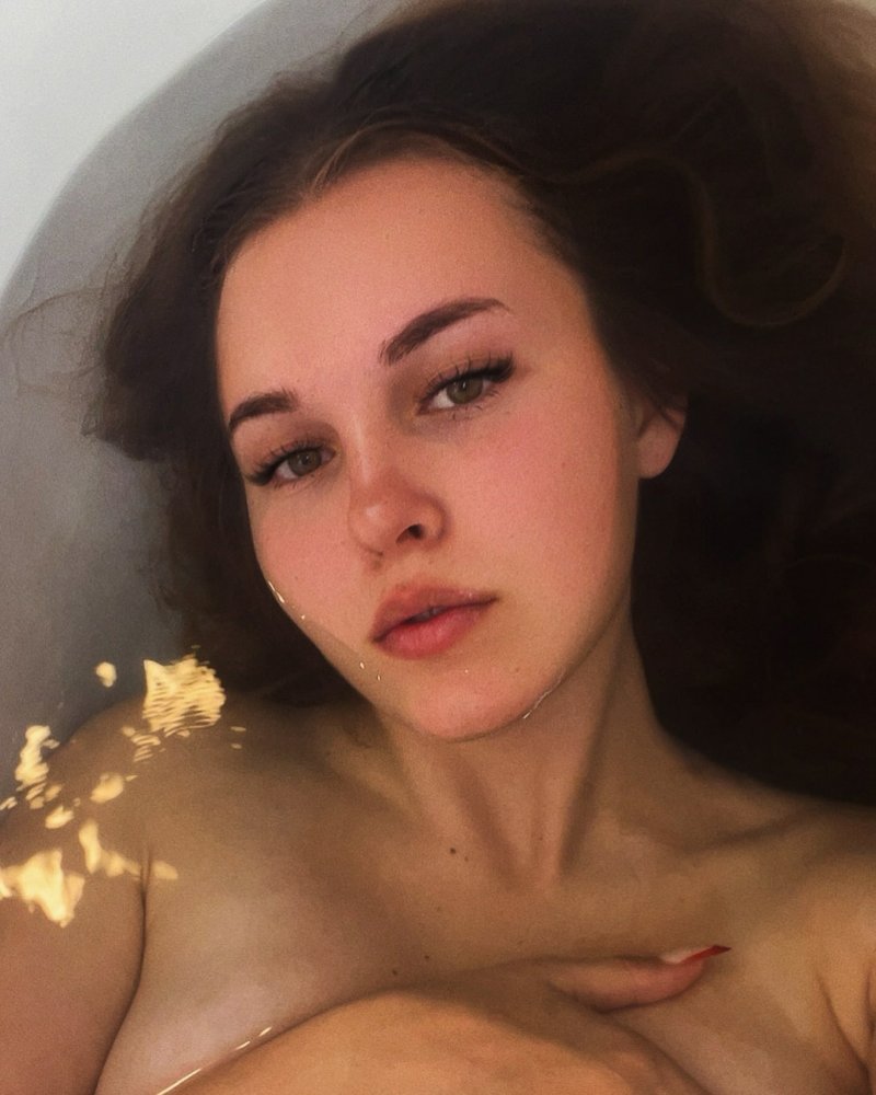 Preview image for cassie_claire by telegram gigafans.net
