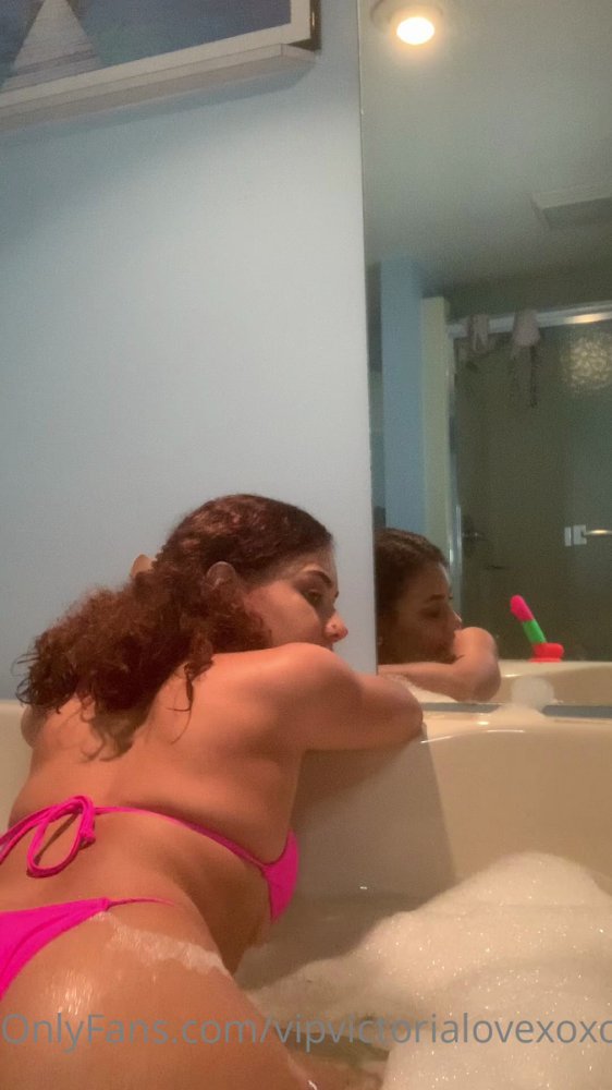 Preview image for victorialovexo - join roepo88 on reddit