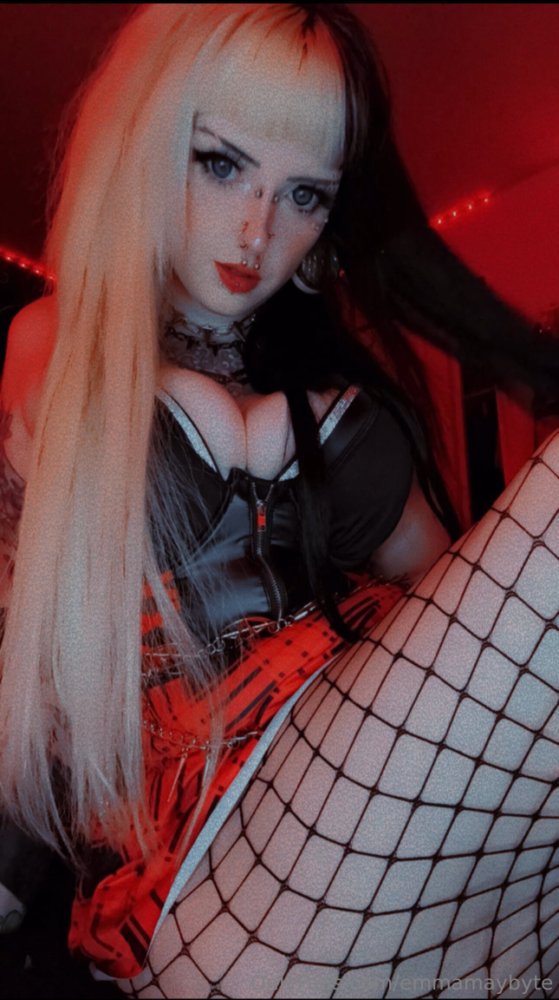 Preview image for emmamaybyte - tg @of4lmt